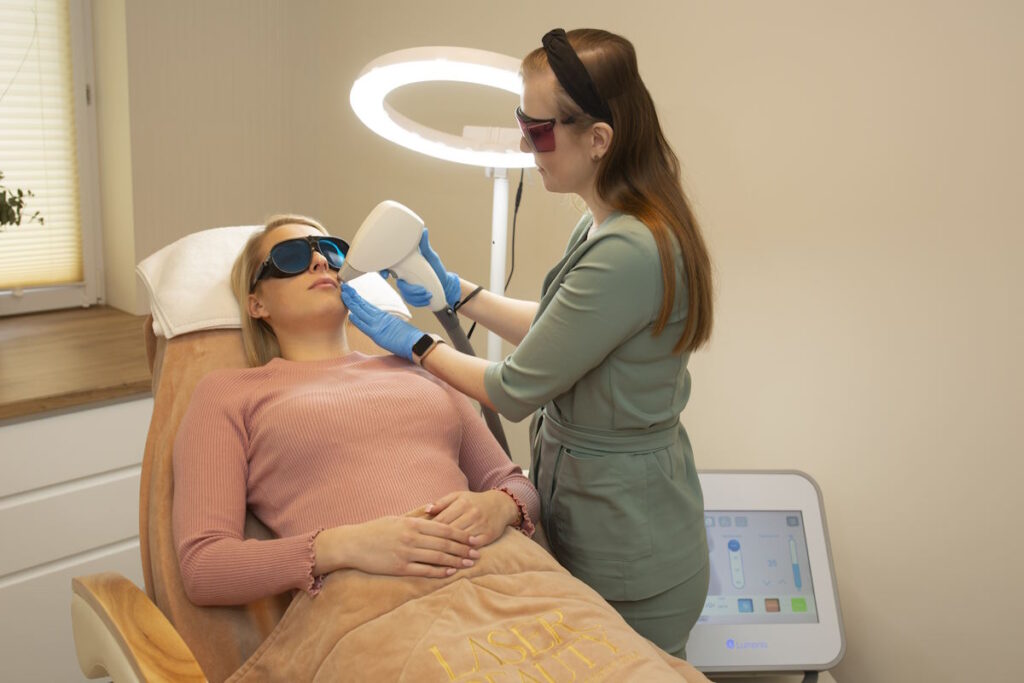 Depilacja laserowa laserem medycznym Lightsheer